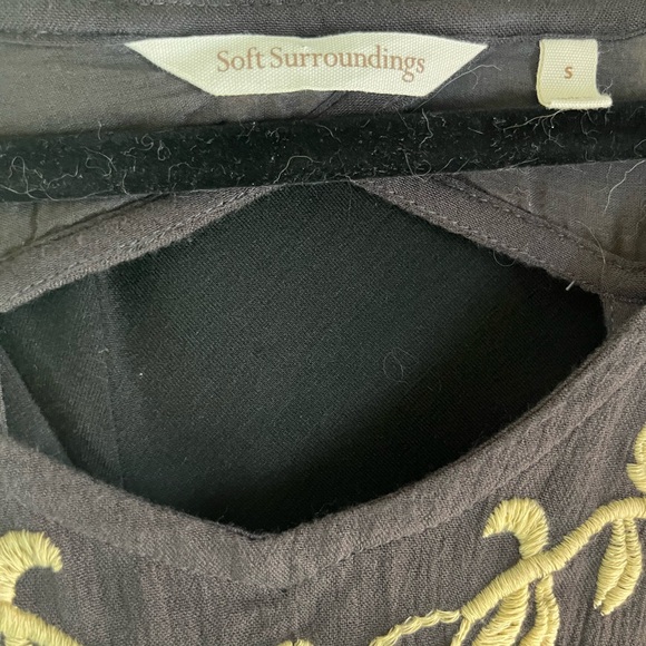 Soft Surroundings boho embroidered dark grey and cream tunic - Picture 4 of 6